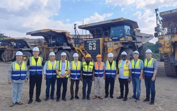 s_358dd1e6a53dbfe6.jpg s_358dd1e6a53dbfe6.jpg